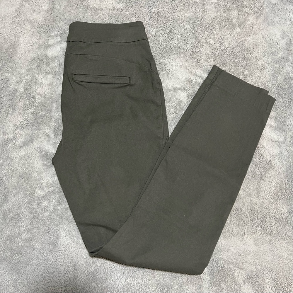 RW&CO | Grey Green Coloured City Legging